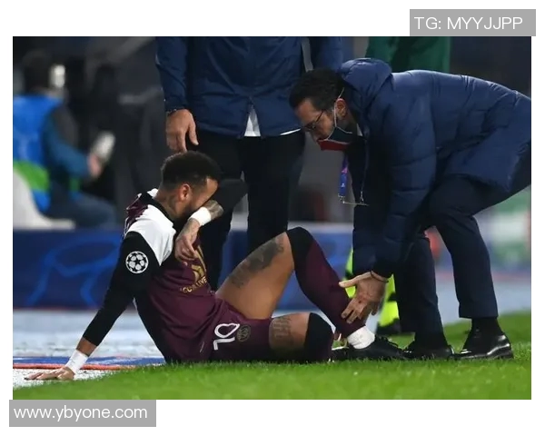 内马尔本赛季再度受伤巴黎欧冠之路面临严峻考验