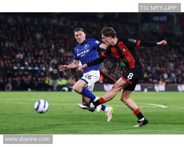 伊普斯维奇主场迎战纽卡斯尔全力争胜展现实力与决心